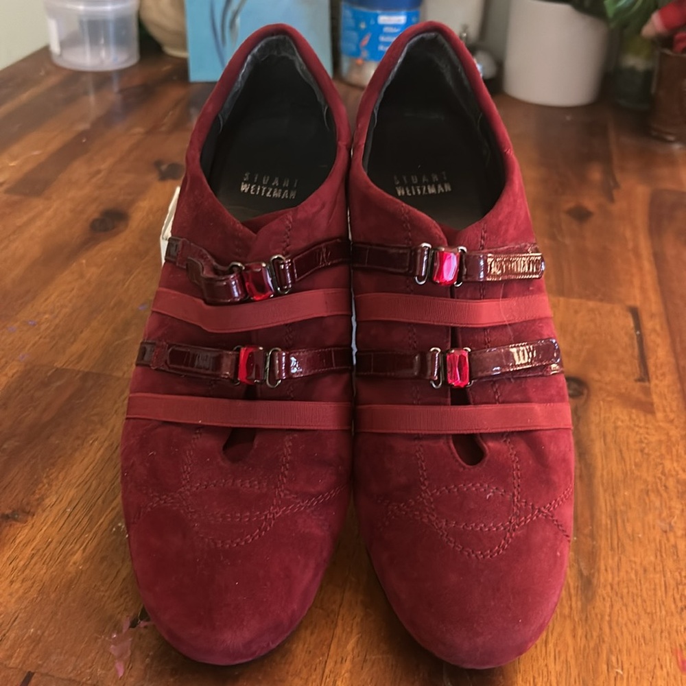 Excellent Stuart Weitzman Scarlet Red Drifter Flats Suede/Patent Jeweled Straps